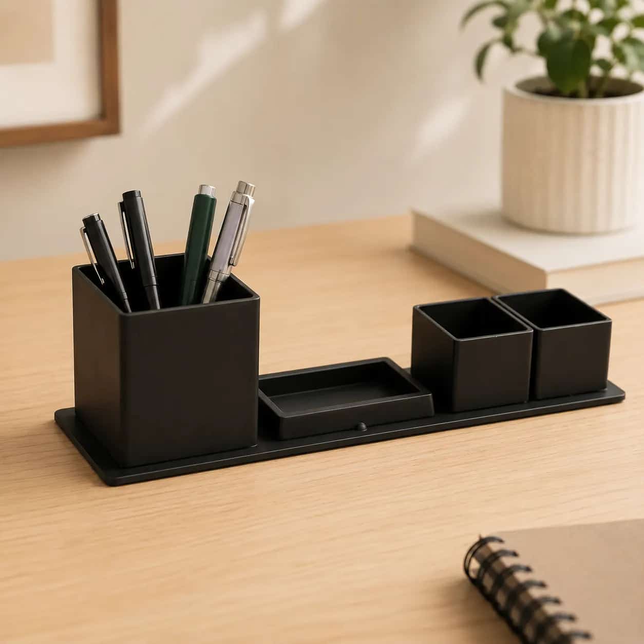 Porta-canetas em aço inox 304 organizador de mesa personalizado preto em mesa de madeira com canetas